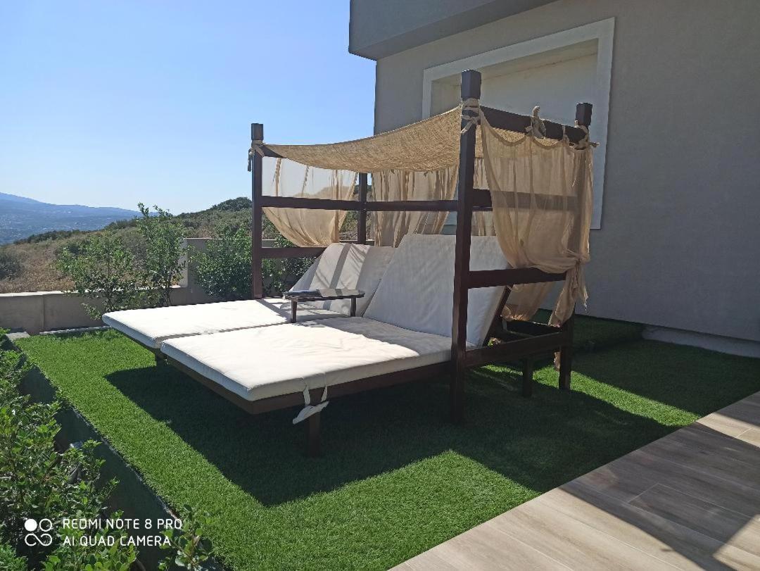 Chalkida Hilltop Apartments エクステリア 写真